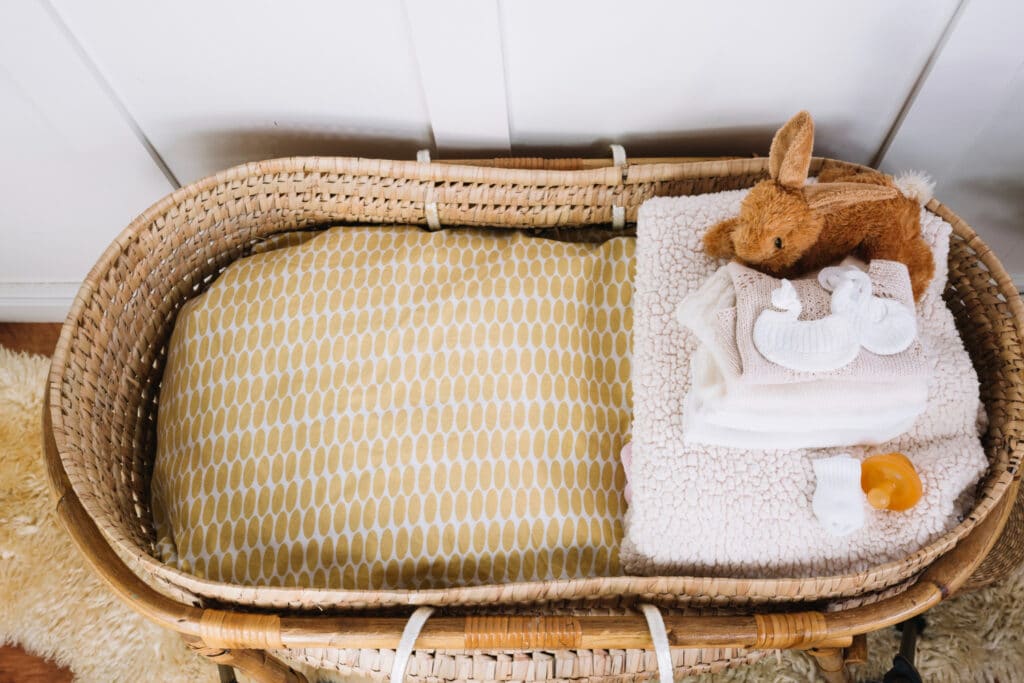 Couffin en osier et textile bébé ecoreponsable